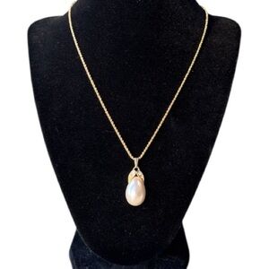 VTG Napier Gold Tone Necklace with Faux Pearl & White Stone Angel Wings Pendant